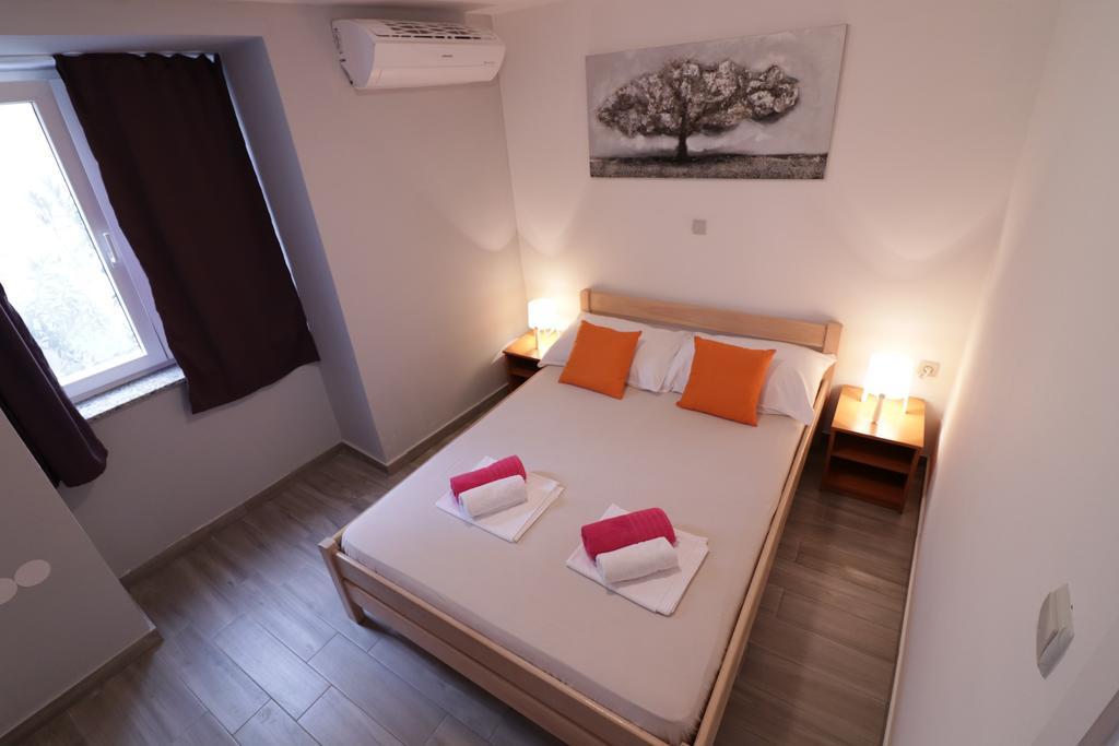 Apartments In City Center Ventus Novalja Szoba fotó