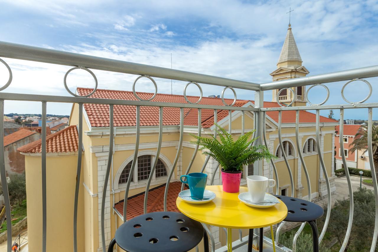Apartments In City Center Ventus Novalja Kültér fotó
