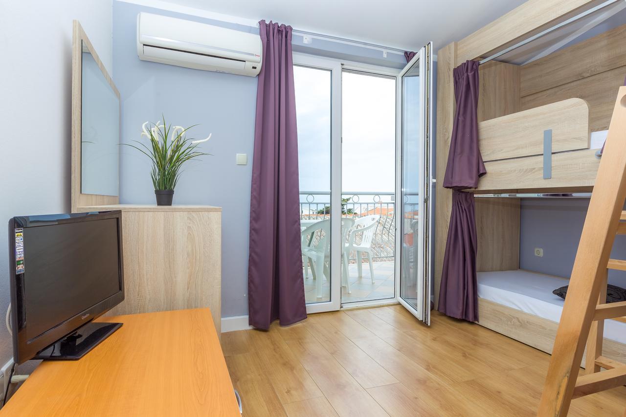 Apartments In City Center Ventus Novalja Kültér fotó