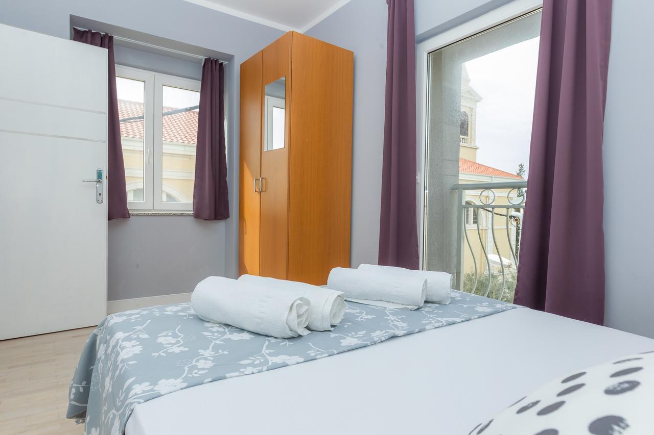 Apartments In City Center Ventus Novalja Kültér fotó