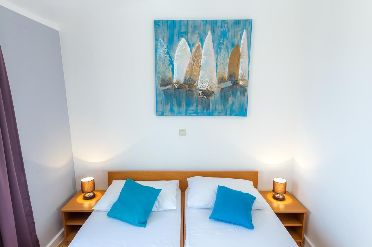 Apartments In City Center Ventus Novalja Kültér fotó
