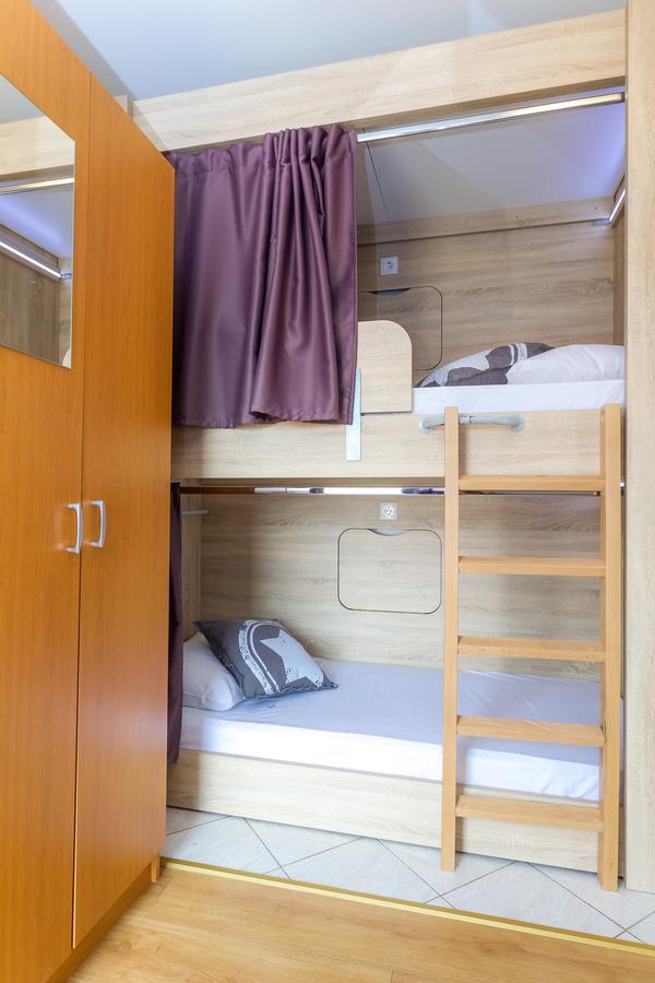 Apartments In City Center Ventus Novalja Kültér fotó