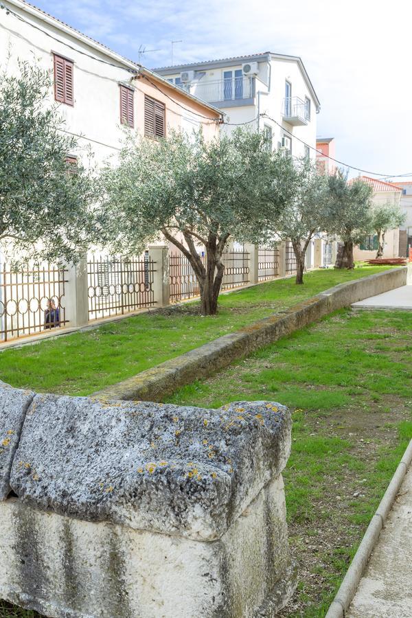 Apartments In City Center Ventus Novalja Kültér fotó